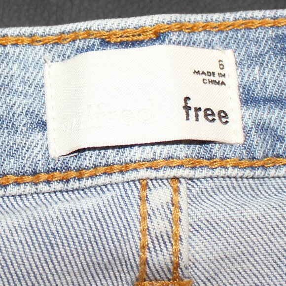 Aritzia Wilfred Free Medium Wash Raw Step Hem Denim Jean Skirt Size 6 - Picture 6 of 9